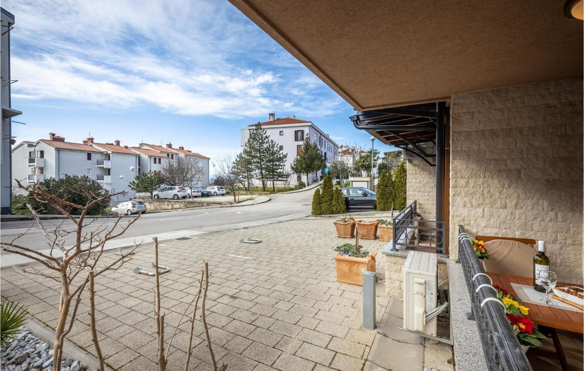 Cozy Apartment In Crikvenica With Kitchen Экстерьер фото
